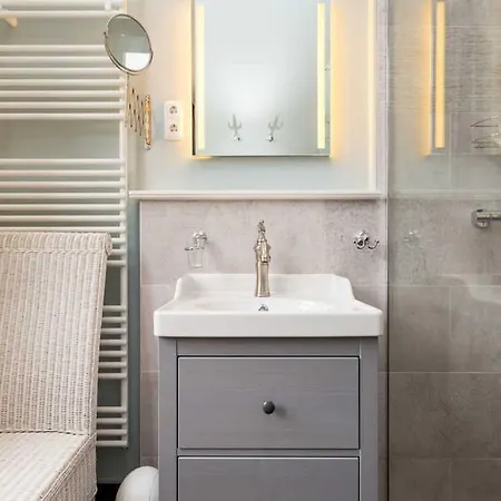 Saphira App 10 * 제바트헤링스도르프